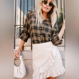 Amaryllis - Cream Faux Leather Ruffle Skirt (large)